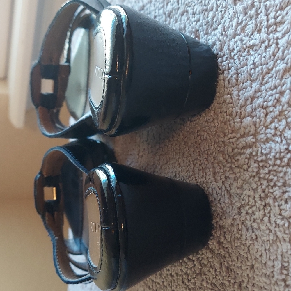 Sandals - Picture 3 of 5